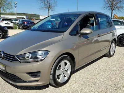 Gebraucht VW Golf VII Comfortline 125 PS (91 kW) 2014 Gold Limousine