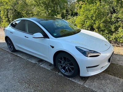 Second-hand Tesla Model 3 Long Range AWD 366 kW (498 CP) 2021 Alb Berlinǎ