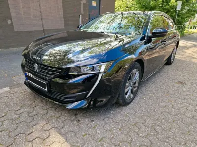 Gebraucht Peugeot 508 Allure 163 PS (119 kW) 2019 Schwarz Kombi