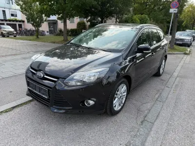 Gebraucht Ford Focus Titanium 150 PS (110 kW) 2013 Schwarz Limousine