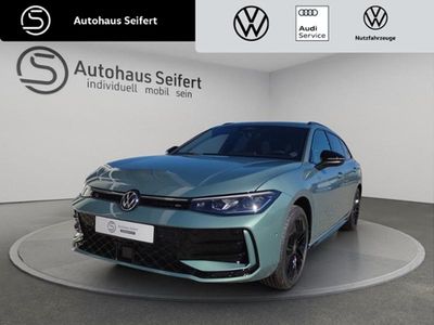 Second-hand VW Passat R-line 193 CP (141 kW) 2025 Verde Break
