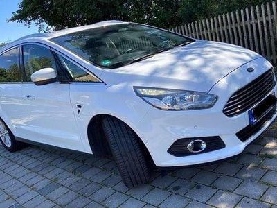 Weiß Gebraucht 2016 Ford S-MAX Titanium Van / Kleinbus | 10.600 € (Guter Preis)