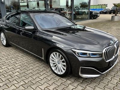 Gebraucht BMW 740 Executive 340 PS (250 kW) 2021 Grau Limousine