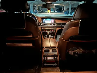 Gebraucht BMW 740 313 PS (230 kW) 2014 Schwarz Limousine