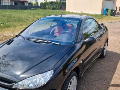 Gebraucht Peugeot 206 CC 108 PS (79 kW) 2006 Schwarz Cabrio
