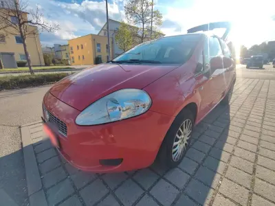 Gebraucht Fiat Grande Punto 65 PS (47 kW) 2009 Rot Kleinwagen
