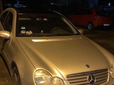Mercedes C200