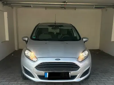 Gebraucht Ford Fiesta Trend 101 PS (74 kW) 2013 Silber Limousine