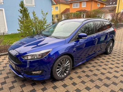 gebraucht Ford Focus 1,5 EcoBoost 110kW ST-Line Turnier ST-Line