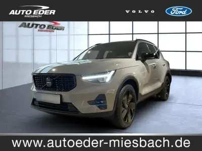 Gebraucht Volvo XC40 Plus 163 PS (119 kW) 2025 Vapour greymetallic SUV