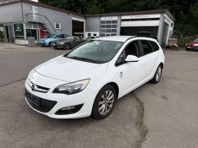 Gebraucht Opel Astra Active 131 PS (96 kW) 2013 Weiß Kombi