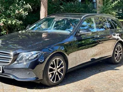 Gebraucht Mercedes E400 333 PS (244 kW) 2017 Schwarz Limousine