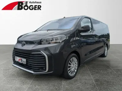 Gebraucht Toyota Proace Verso Comfort 144 PS (105 kW) 2024 Titanium grey Kombi