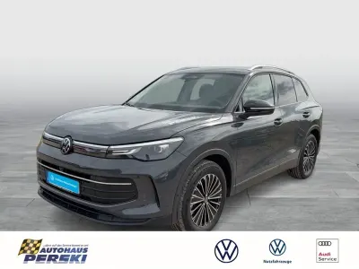 Gebraucht VW Tiguan 131 PS (96 kW) 2026 Grau SUV