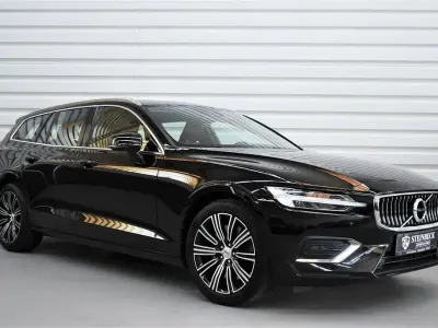 Gebraucht Volvo V60 Inscription 250 PS (183 kW) 2019 Schwarz Kombi