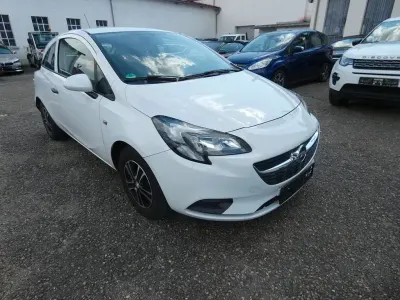 Gebraucht Opel Corsa Selection 69 PS (50 kW) 2016 Weiß Kleinwagen
