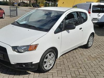 Gebraucht Mitsubishi Colt 75 PS (55 kW) 2009 Weiß Kleinwagen