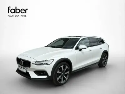 Gebraucht Volvo V60 CC Ultimate 197 PS (144 kW) 2024 Weiß Kombi