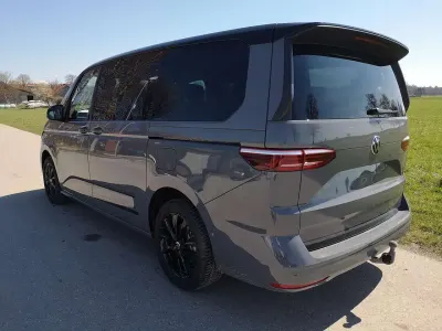 Neu VW Multivan Edition 245 PS (180 kW) 2025 Puregrey Van / Kleinbus