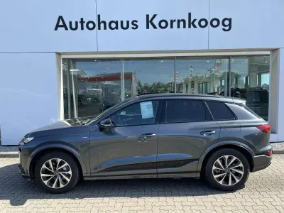 Gebraucht Audi Q6 e-tron S-Line 284 kW (387 PS) 2025 Daytonagrau perleffekt SUV