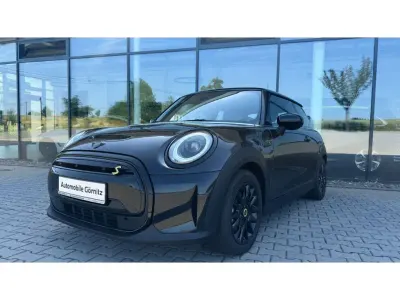 Gebraucht Mini Cooper 135 kW (184 PS) 2023 Midnightblack ii (metallic) Kleinwagen