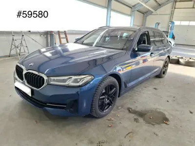 Gebraucht BMW 520 Shadowline 190 PS (139 kW) 2020 Phytonicblau Kombi