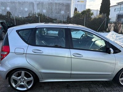 Grau Gebraucht 2005 Mercedes A180 Avantgarde Van / Kleinbus | 4.200 € (Fairer Preis)