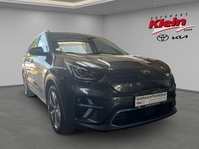 Grau Gebraucht 2021 Kia e-Niro Spirit SUV | 20.960 € (Fairer Preis)