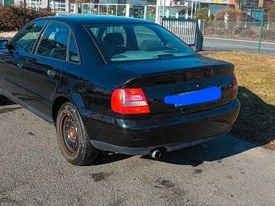 Gebraucht Audi A4 102 PS (75 kW) 2000 Schwarz Limousine