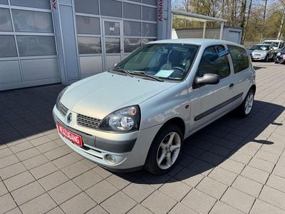Gebraucht Renault Clio II 107 PS (78 kW) 2001 Silber Limousine