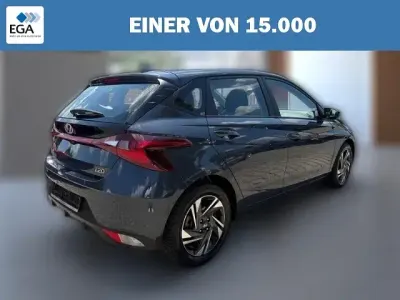 Gebraucht Hyundai i20 Trend 101 PS (74 kW) 2022 Grau metallic Kleinwagen