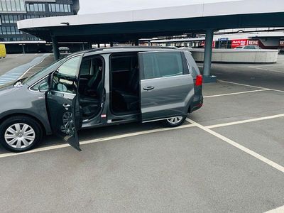Second-hand VW Sharan 140 CP (102 kW) 2012 Gri Monovolum