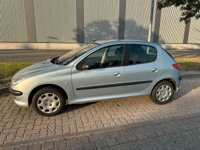 Gebraucht Peugeot 206 75 PS (55 kW) 2003 Blau Kleinwagen