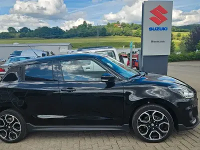 Gebraucht Suzuki Swift Sport 129 PS (94 kW) 2021 Super black pearl zmv (metallic) Kleinwagen