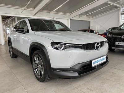 Ceramic white (metallic) Gebraucht 2023 Mazda MX30 Makoto SUV | 16.990 € (Fairer Preis)