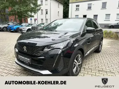 Gebraucht Peugeot 3008 Allure 131 PS (96 kW) 2023 Schwarz SUV