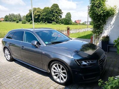 Grau Gebraucht 2016 Audi A4 Sport Kombi | 15.800 € (Fairer Preis)