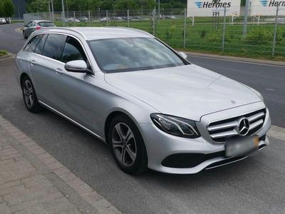 Mercedes E200