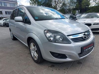 Usata Opel Zafira Family 140 CV (102 kW) 2014 Argento Monovolume