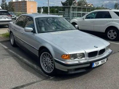 Gebraucht BMW 740 245 PS (180 kW) 1999 Silber Limousine