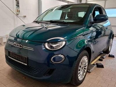 Gebraucht Fiat 500e 86 kW (118 PS) 2023 Grün Kleinwagen