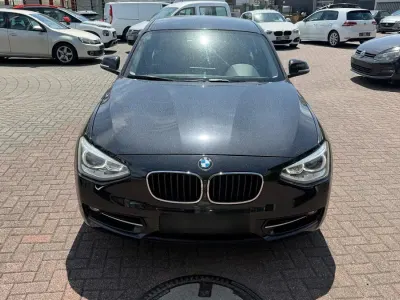 Gebraucht BMW 118 150 PS (110 kW) 2012 Schwarz Kleinwagen