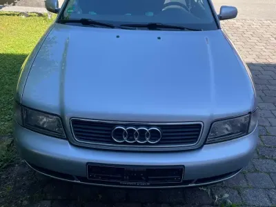 Gebraucht Audi A4 125 PS (91 kW) 1997 Silber Limousine
