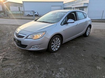 Gebraucht Opel Astra Selection 116 PS (85 kW) 2010 Silber Limousine