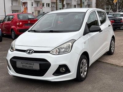 Gebraucht Hyundai i10 Basis 67 PS (49 kW) 2015 Weiß Kleinwagen