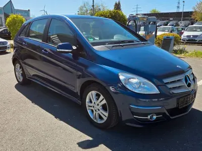 Gebraucht Mercedes B170 116 PS (85 kW) 2009 Blau Van / Kleinbus