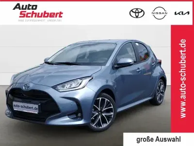 Neu Toyota Yaris 116 PS (85 kW) 2026 Grau Kleinwagen