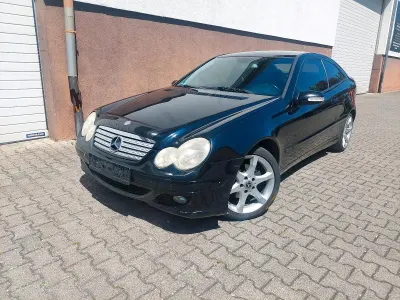 Gebraucht Mercedes C220 150 PS (110 kW) 2007 Schwarz Coupé