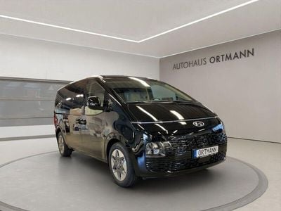 Abyss black / mic Gebraucht 2024 Hyundai Staria Prime Van / Kleinbus | 44.990 € (Etwas zu teuer)