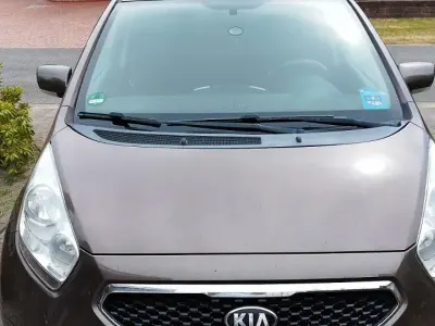 Gebraucht Kia Venga Spirit 128 PS (94 kW) 2015 Braun Kleinwagen